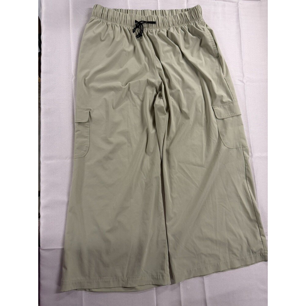 Lane Bryant LIVI Lightweight Stretch Wide Leg Cargo Pants Green Pull On 18/20